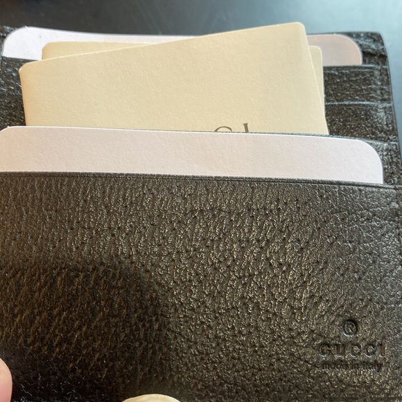 Brand new authentic - Picture 4 of 4